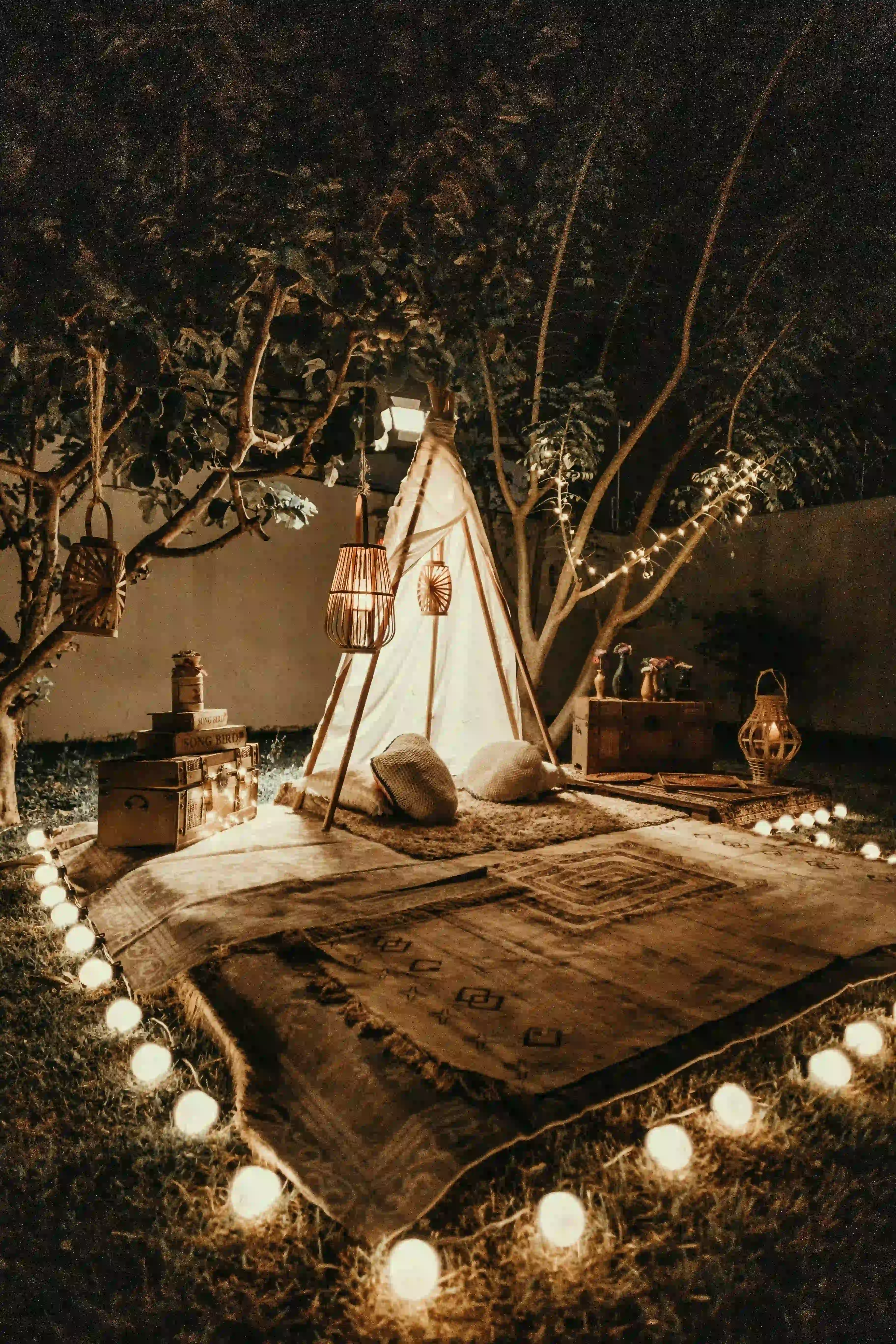 Event decor and lighting production by Cover Page Agency