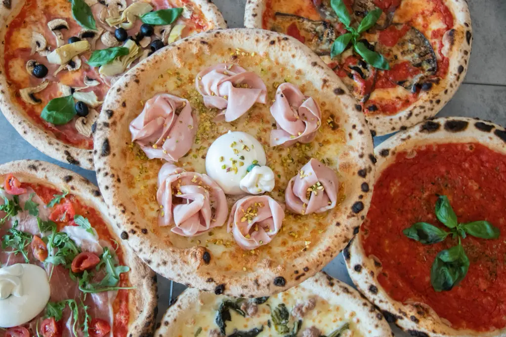 Italian pizza Dubai best photographs