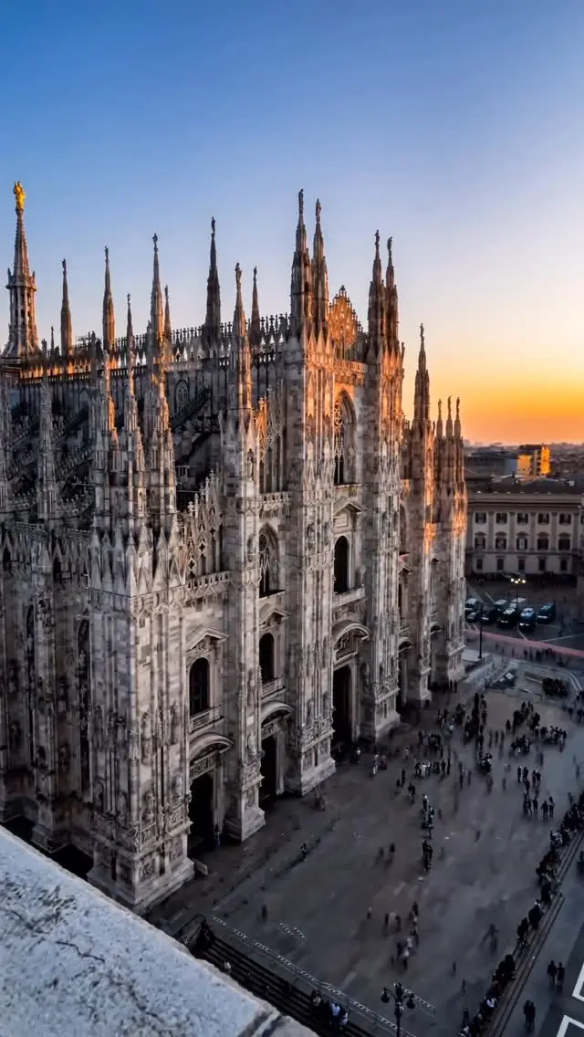 Cover Page Agency su Instagram: Milano non è solo una città: è una scena.