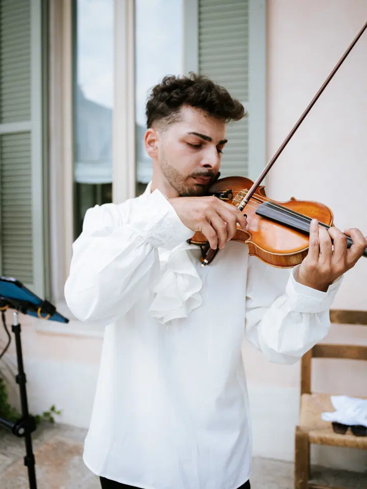 Cover Page Agency on Instagram: Wedding entertainment. 🎻👨🏻‍🎨⛪️🎹