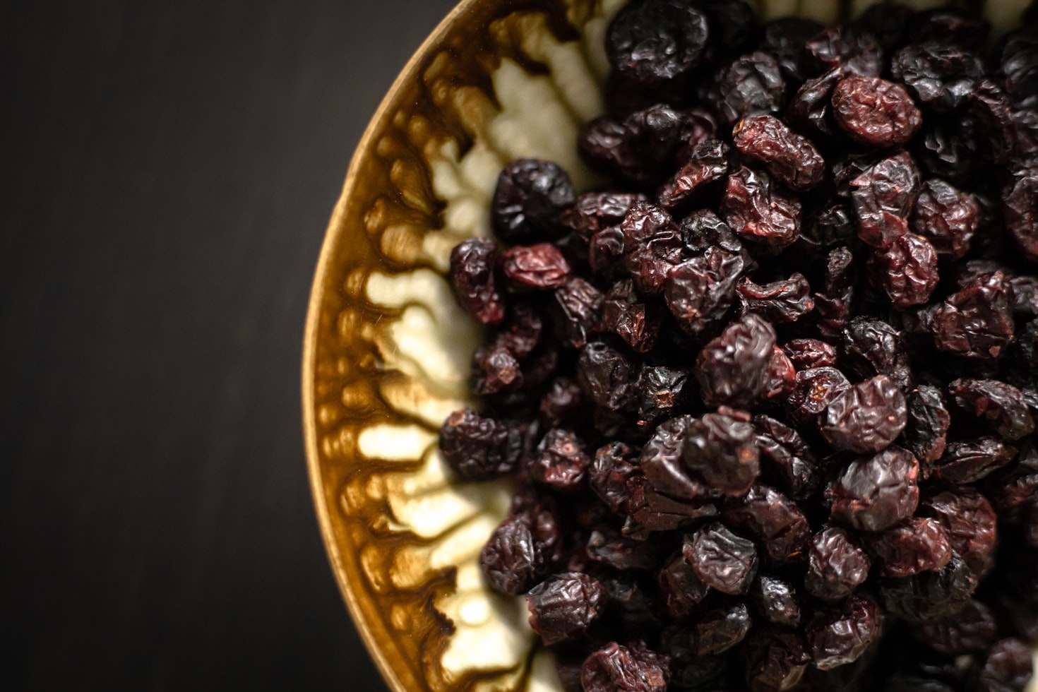 Can Dogs Eat Raisins?