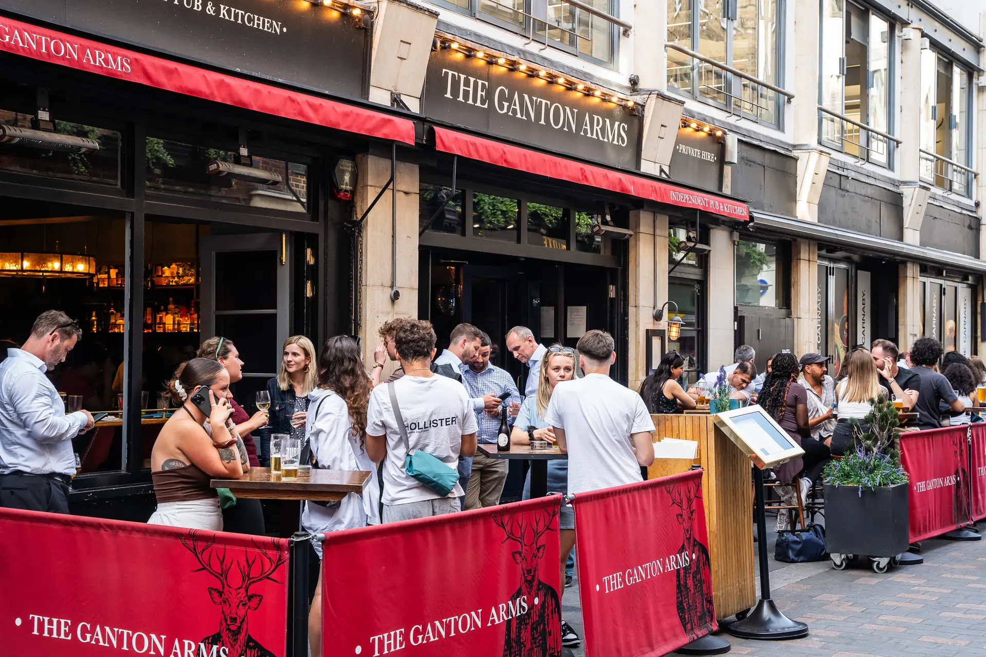 A bustling bar & kitchen located just off Carnaby Street in London’s famous West End. Serving a host of classic lagers and craft beers as well as a premium range of wines and spirits alongside a delicious seasonal food menu.