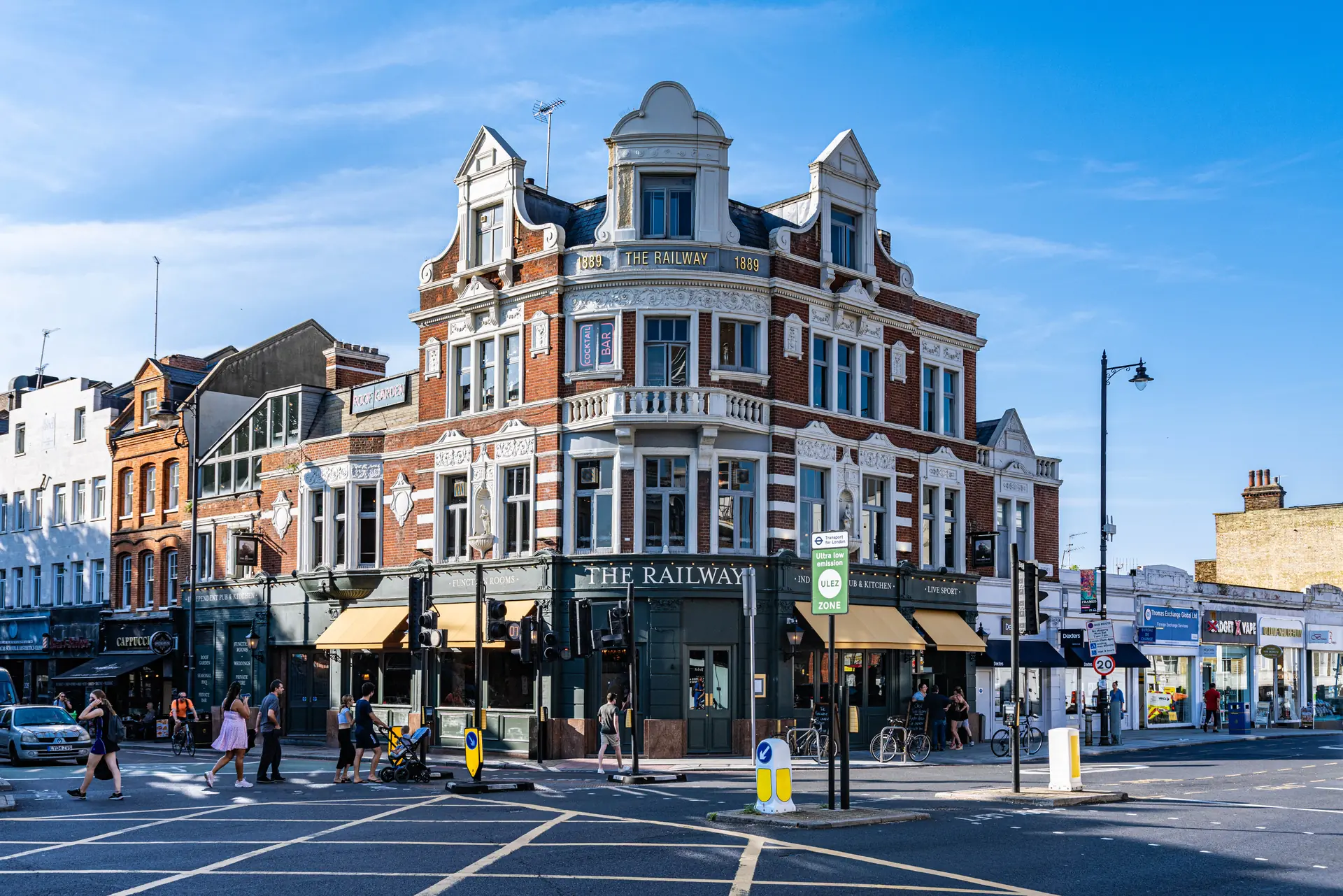 The Railway first opened as a pub in 1889, and we're delighted to bring it back under its original name.
Whether you're a local or just passing through, join us for sensational seasonal dishes and proper pub classics, cocktails,  craft beer and  genuine hospitality. There's plenty on at the Railway, including our weekly quiz and bottomless brunch. Fun fact: This is the pub where The Police headlined their first gig in 1977. So, pull up a chair, make yourself at home, and let's embark on a journey together.