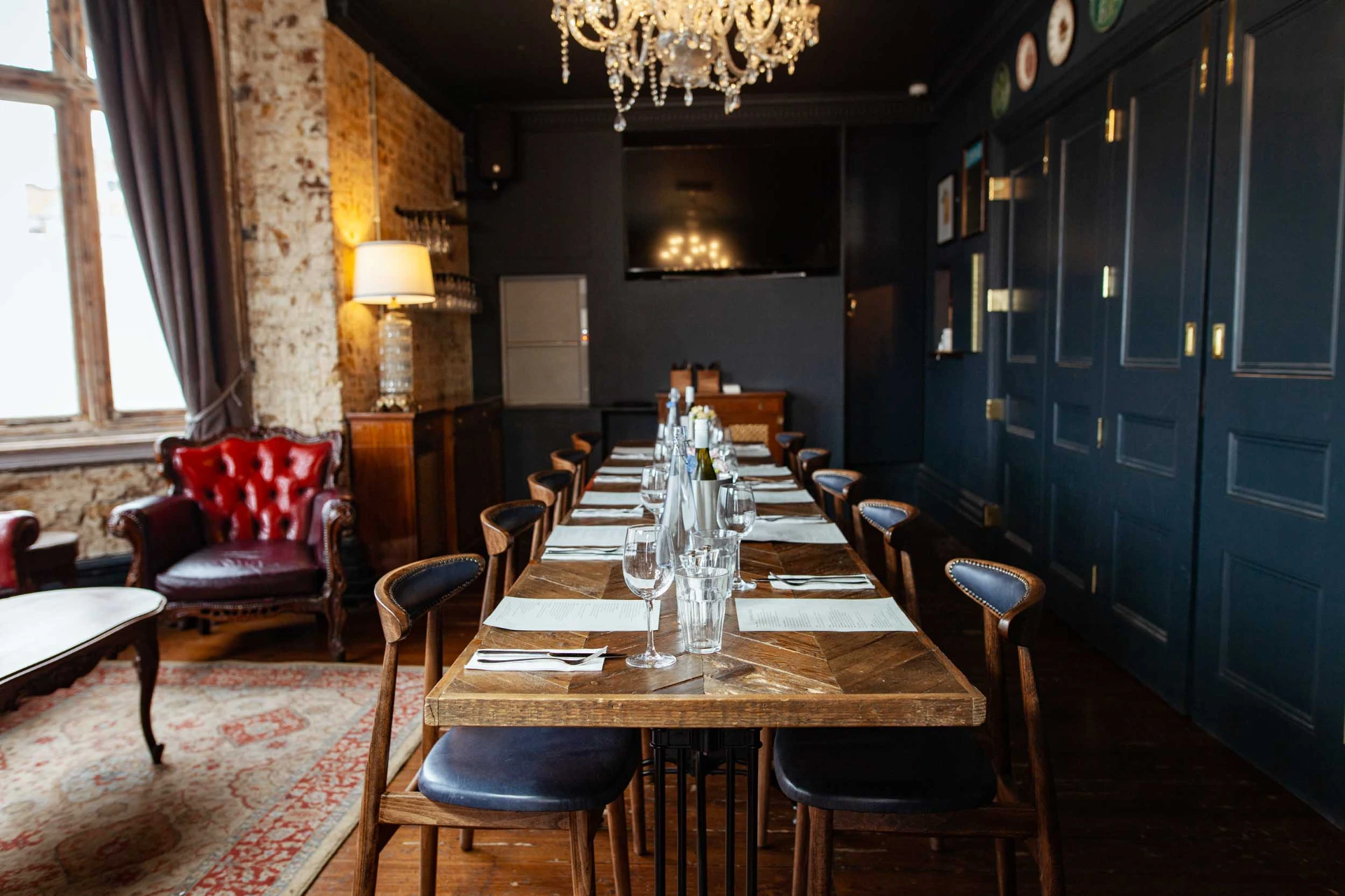 We have space to cater for as little as 10 and as many as 500 people across our pub. Whether you’re planning a birthday, engagement, corporate meeting, wedding reception, or just looking for a spot to enjoy a relaxed catch up with family and friends, our dedicated events team are on hand to guide you through every step of the way.