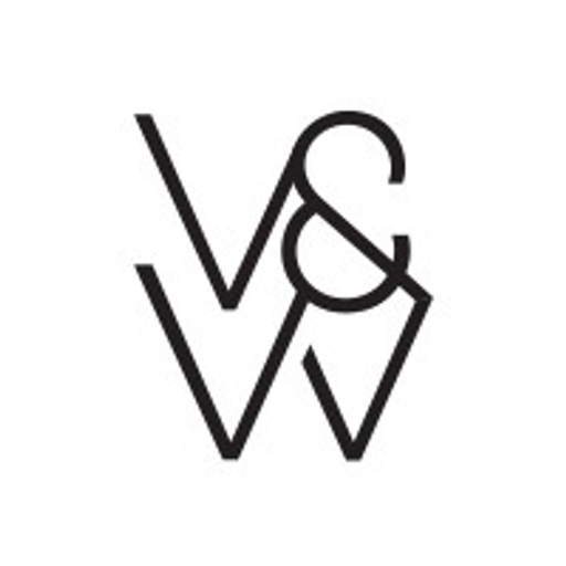 Viktoria & Woods