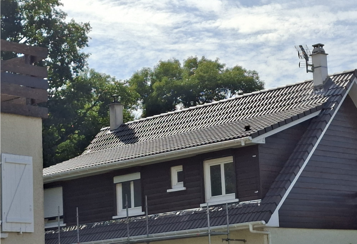image of roofing contractor at work