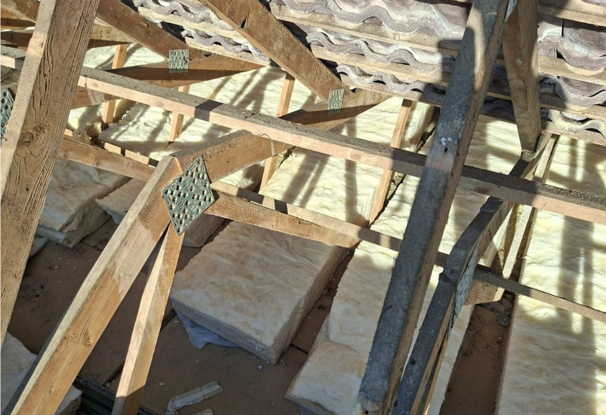 image of cozy restaurant interior (for an italian restaurant)