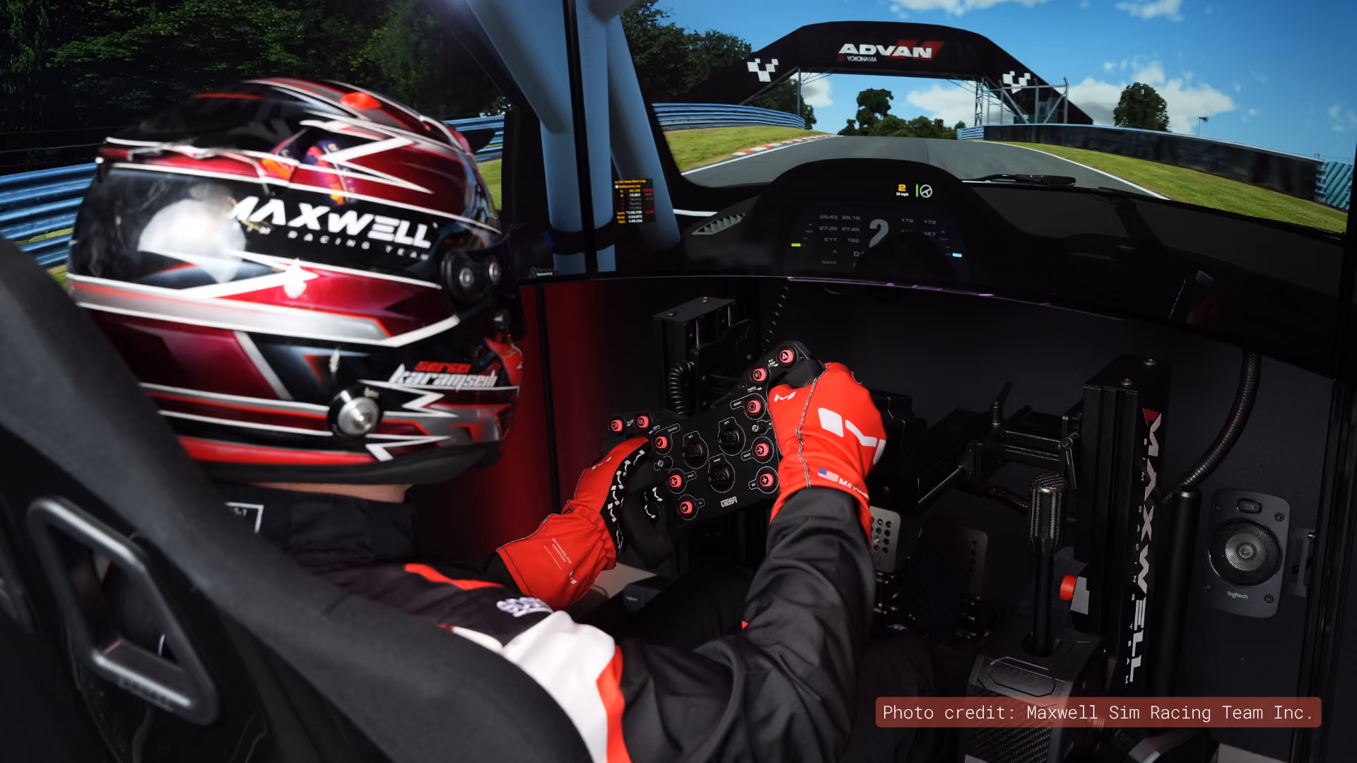 Driver using a Maxwell racing simulator