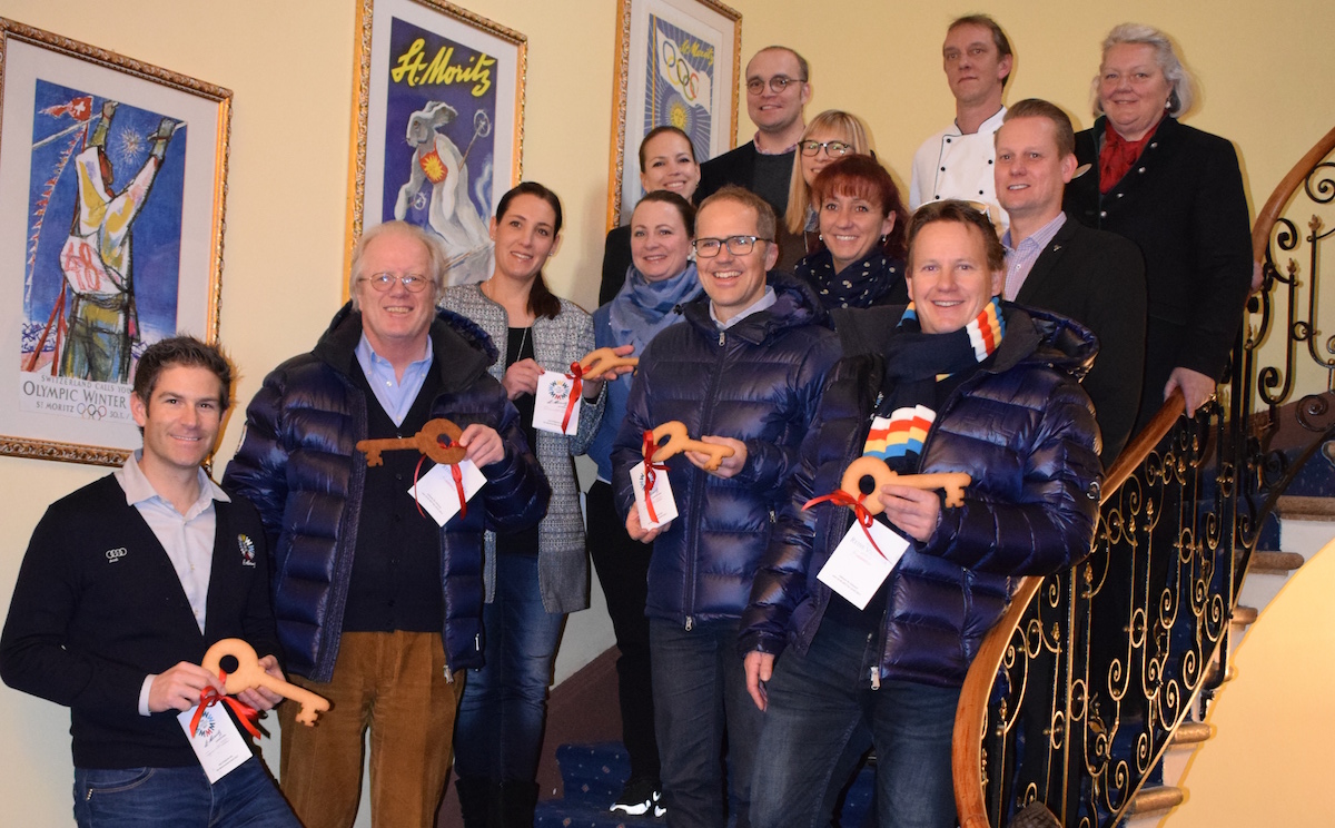 Reine Victoria Ski WM Schluesseluebergabe (c) Laudinella St. Moritz Web