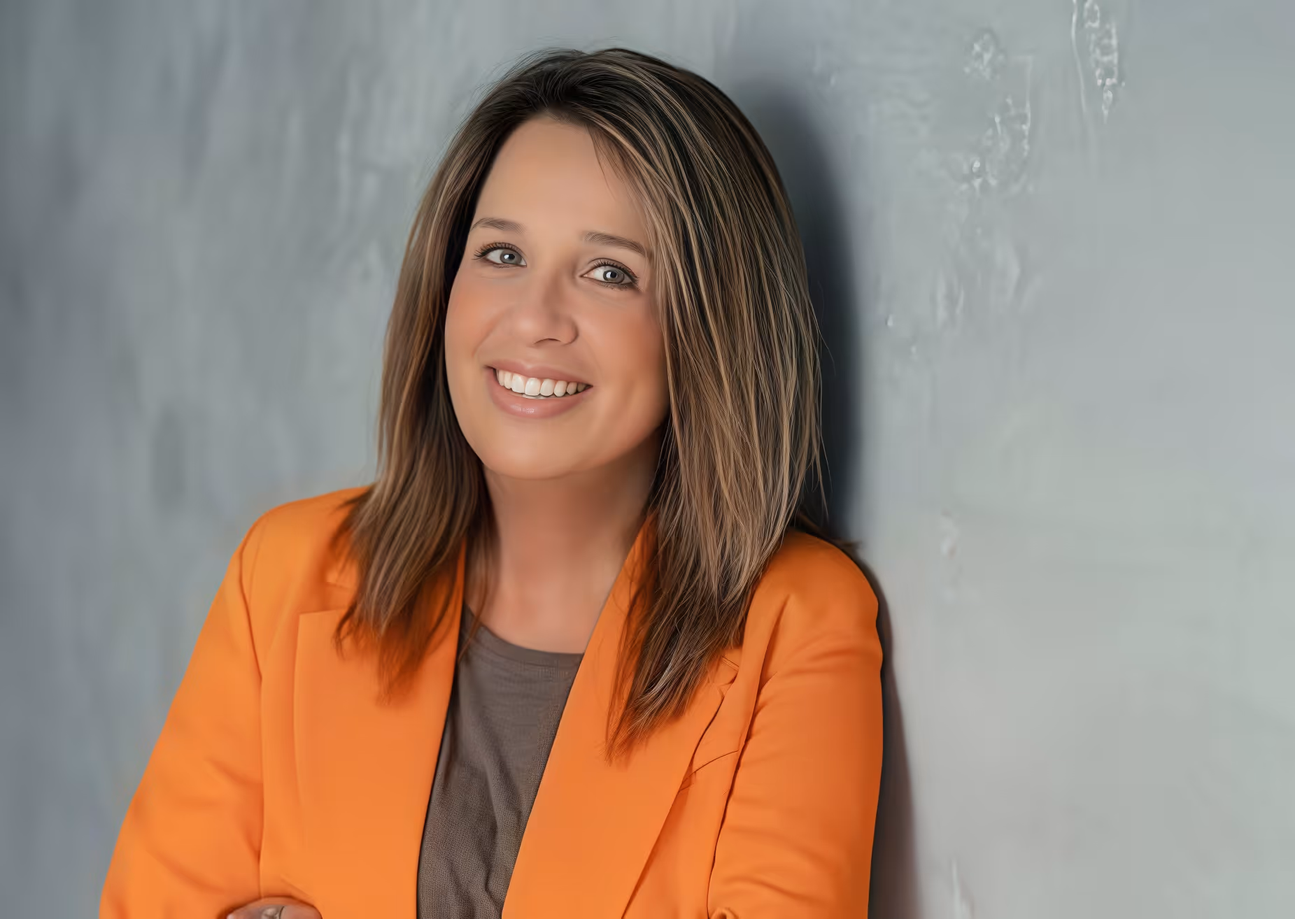 Portrait von Liane Janelle, Geschäftsleitung und Senior Investment Advisor bei Montagna Immobilien. Expertin für diskrete Off-Market-Transaktionen für Family Offices.