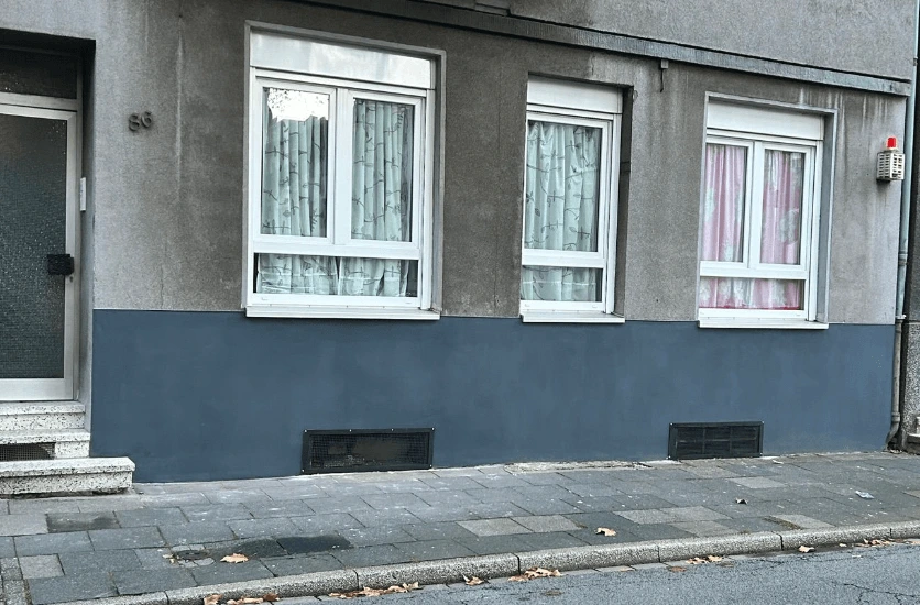 Fundamentabdichtung an einer Außenwand zur Vermeidung von Feuchtigkeitsschäden
