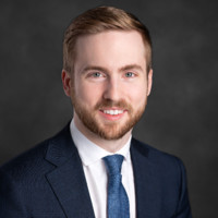 <subject>[headshot] image of customer (for a productivity tools business)</subject>