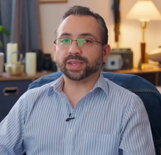 Portrait of Carlos, Motion Designer from Mexico