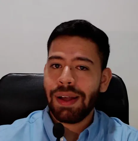 Portrait of Carlos, Virtual Assistant from Colombia