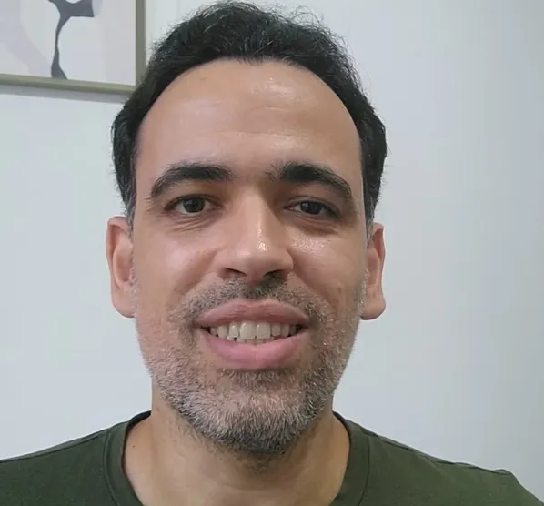 Portrait of Hugo, Software Engineer from Brazil