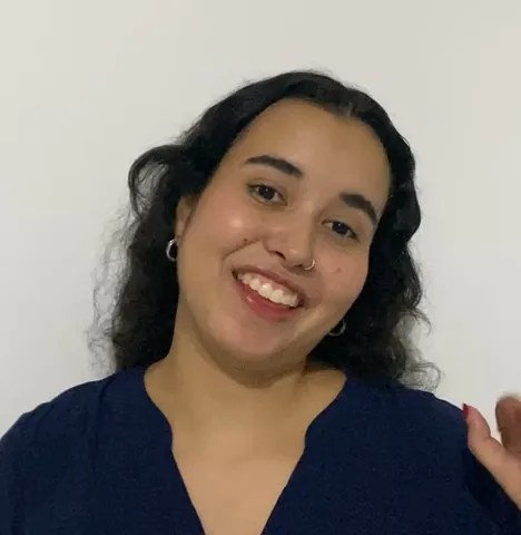 Portrait of Loana, Customer Service Representative from Colombia