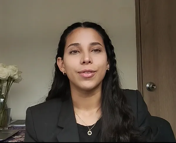 Portrait of Mariavictoria, Virtual Assistant from Colombia