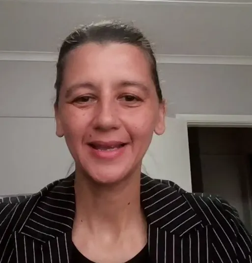 Portrait of Nina, Financial Analyst from South Africa
