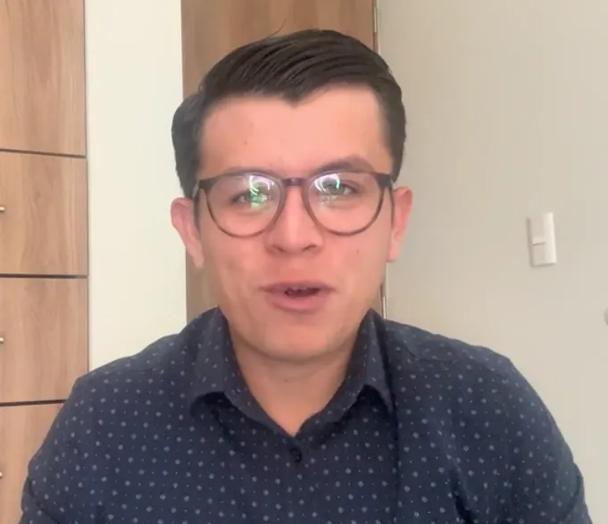 Portrait of Sergio, Accountant from Mexico