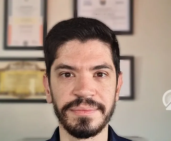 Portrait of Vitor, Ecommerce Manager from Brazil
