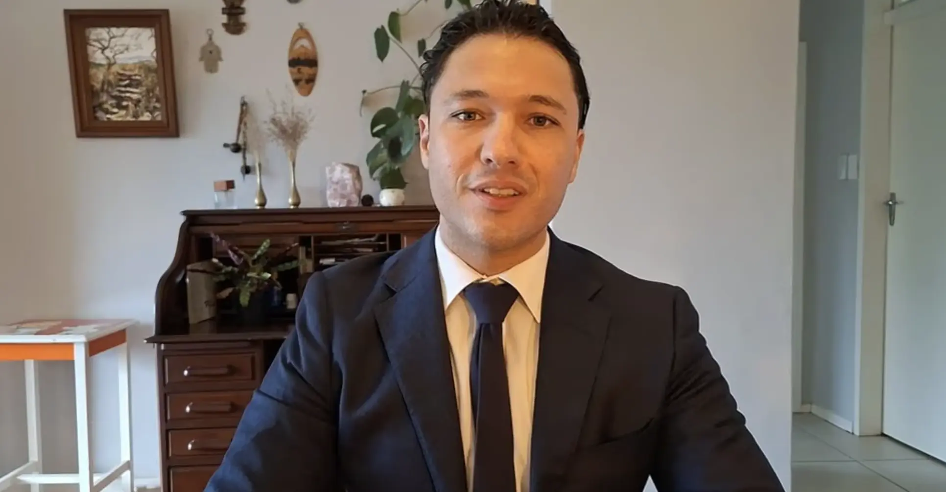 Portrait of Uriel, Sales Manager
