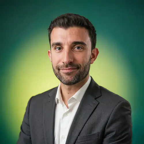 Portrait of Alejandro Fontana, Sr Financial Analyst from Argentina