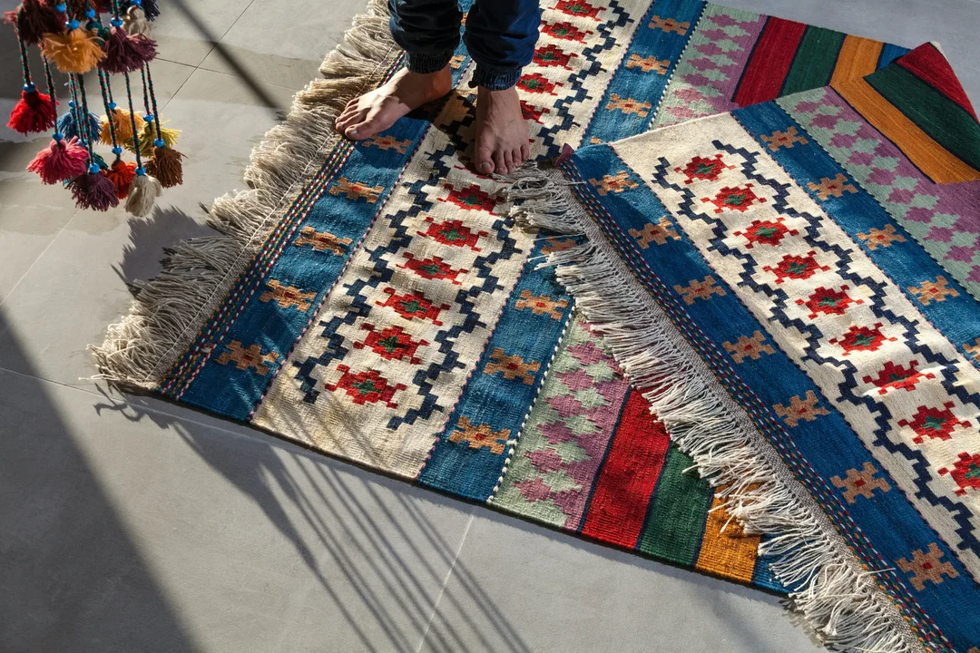 How a Carpets & Rugs Brand Hired a Remote E-Commerce Coordinator $1,050/ month