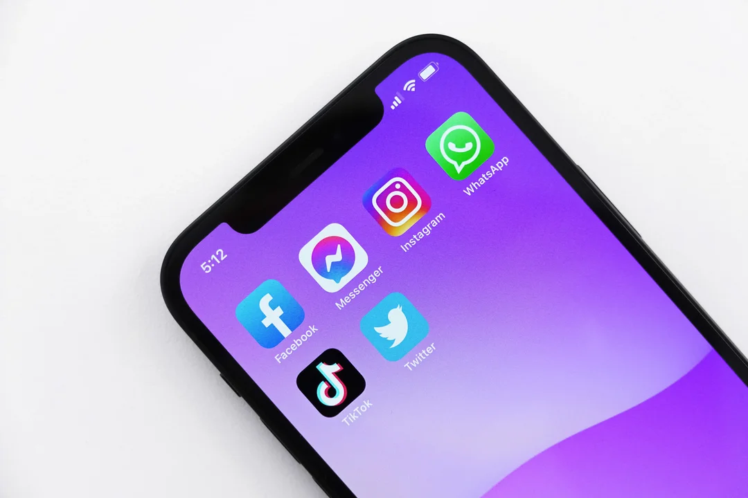 A Digital Advertising Agency hired a remote Social Media Marketer