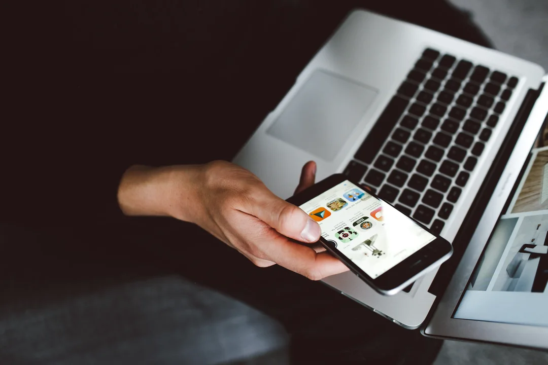 A B2B Consulting Agency hired a remote Digital Marketing Manager