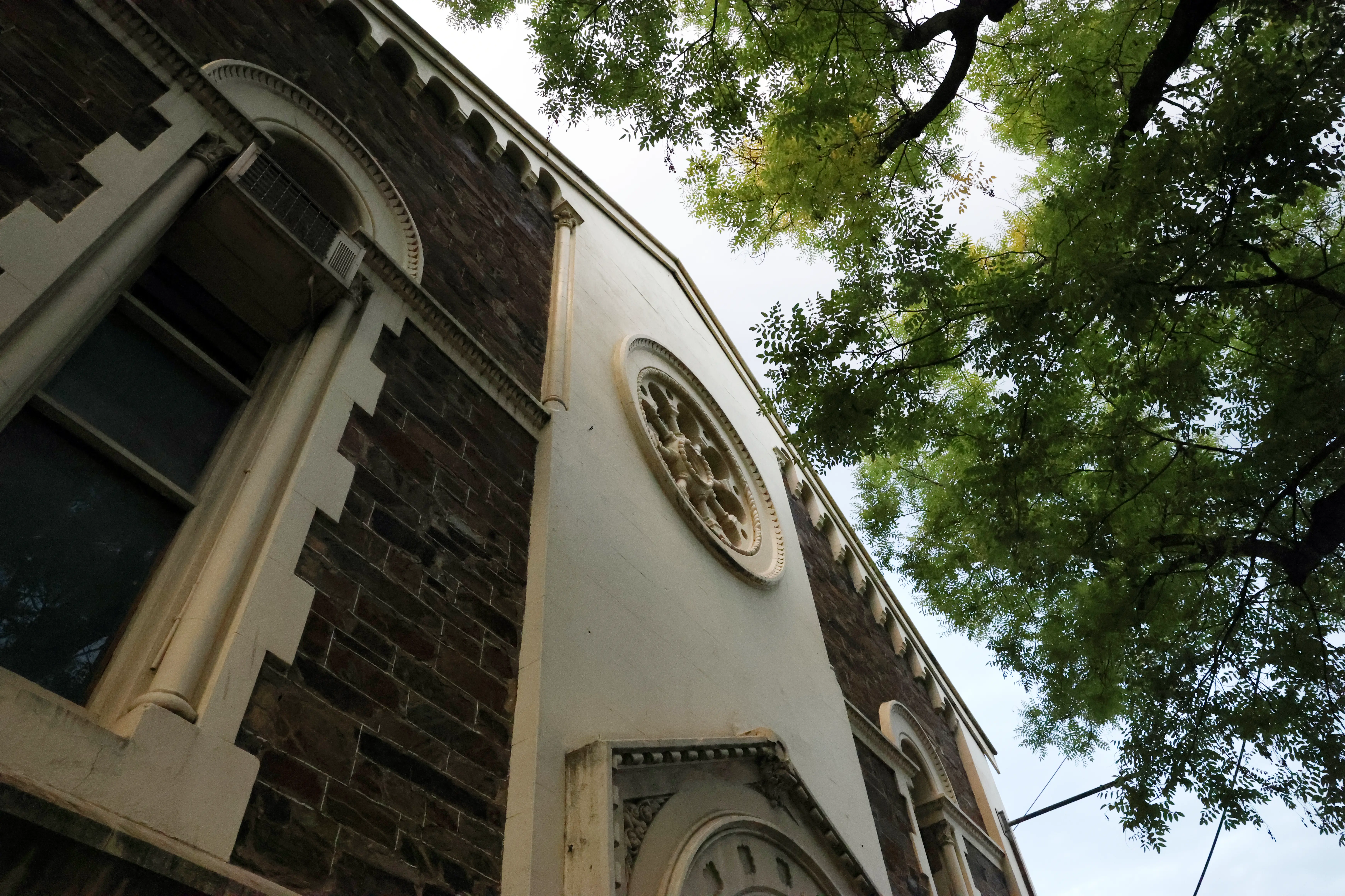 [background image] image of mosque exterior (for a mosques)