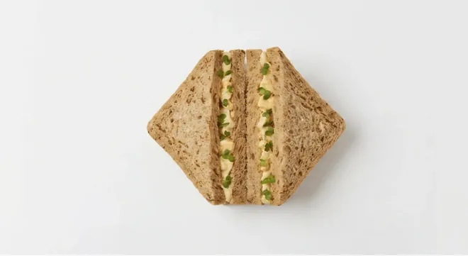 Starbucks Free Range Egg and Mayo Sandwich, triangle sandwich on seeded bread filled with egg mayo and cress, nutrition and calories