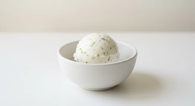 Zizzi Vegan Coconut & Lime Gelato, single scoop of vegan coconut and lime gelato, nutrition and calories