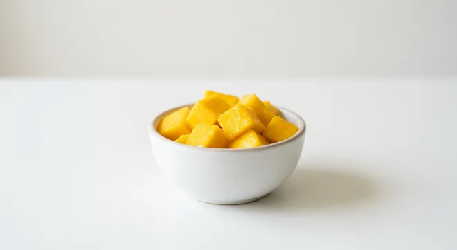 Pret A Manger Pret A Mango, mango chunks in a small bowl, nutrition and calories