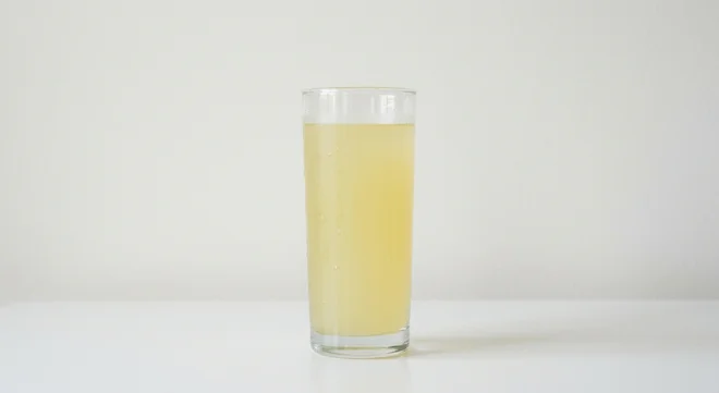 Pret A Manger Lemon & Ginger Pret Still, lemon and ginger still drink in a clear glass, nutrition and calories