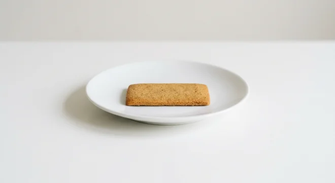 GAIL's Speculoos Biscuits, spiced speculoos biscuit on a white plate, nutrition and calories