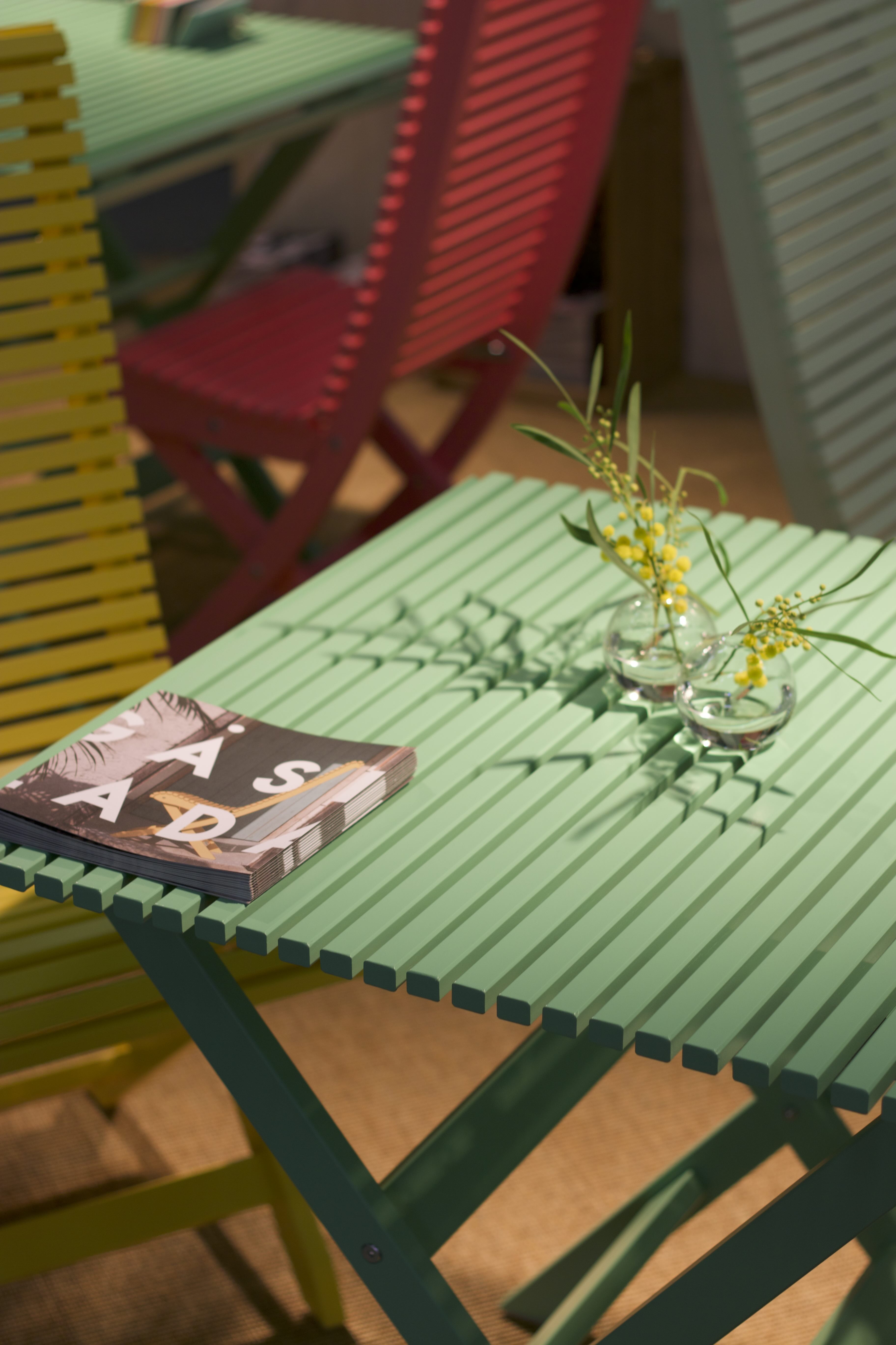 Gåsens Lada Utemöbler presenteras på mässa med möbler och material