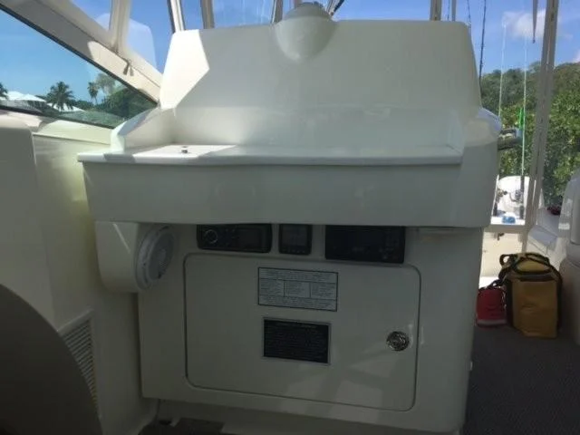 6717933
