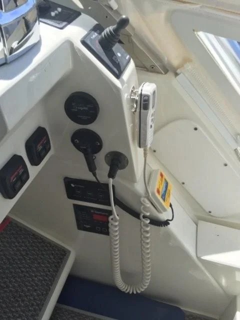 6717933