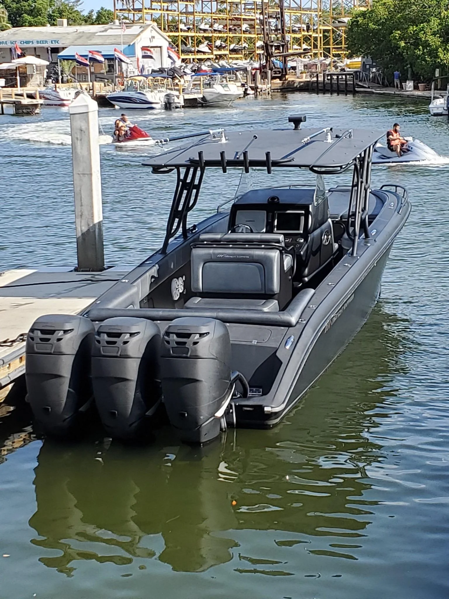 7633513