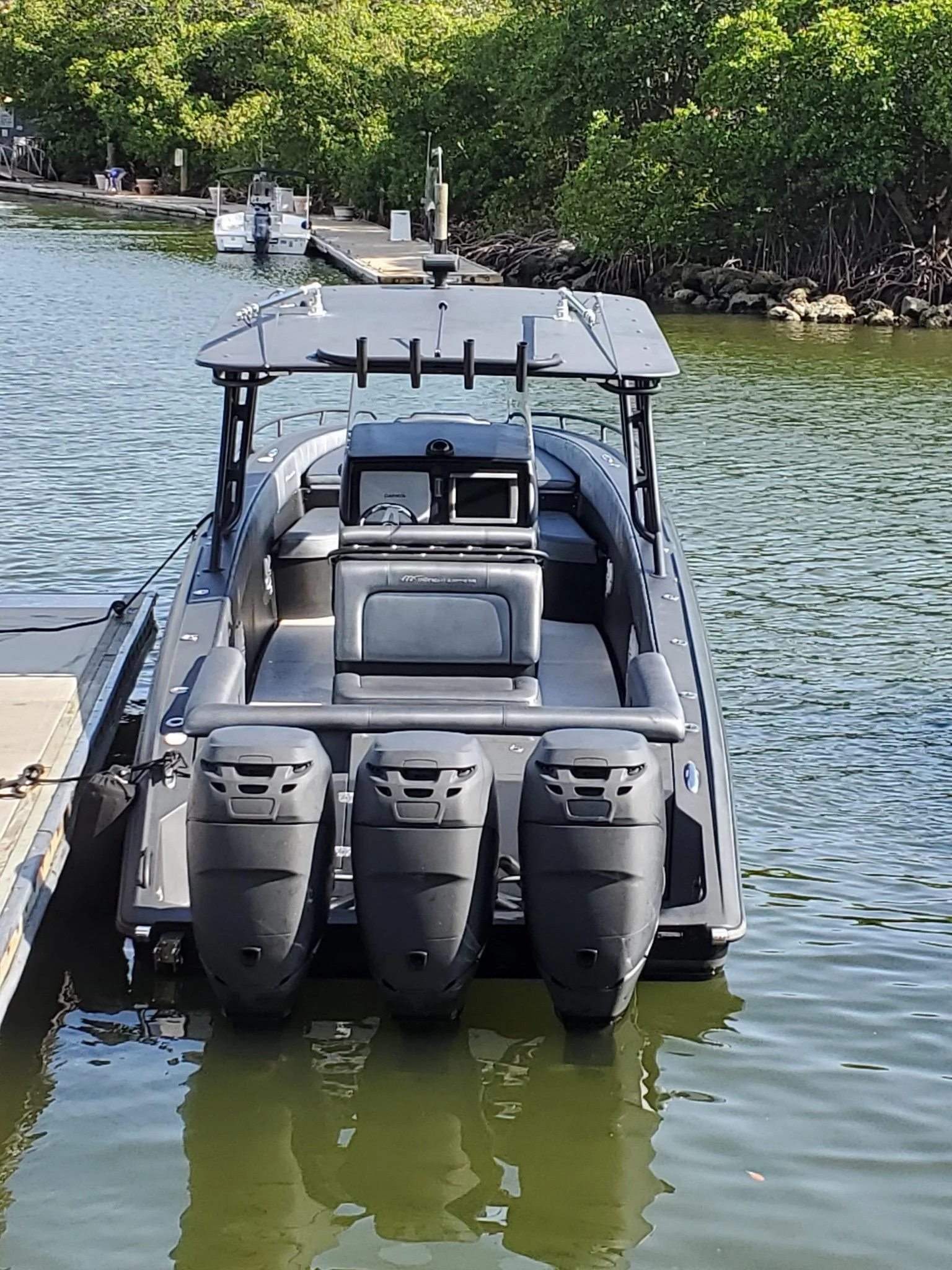 7633513