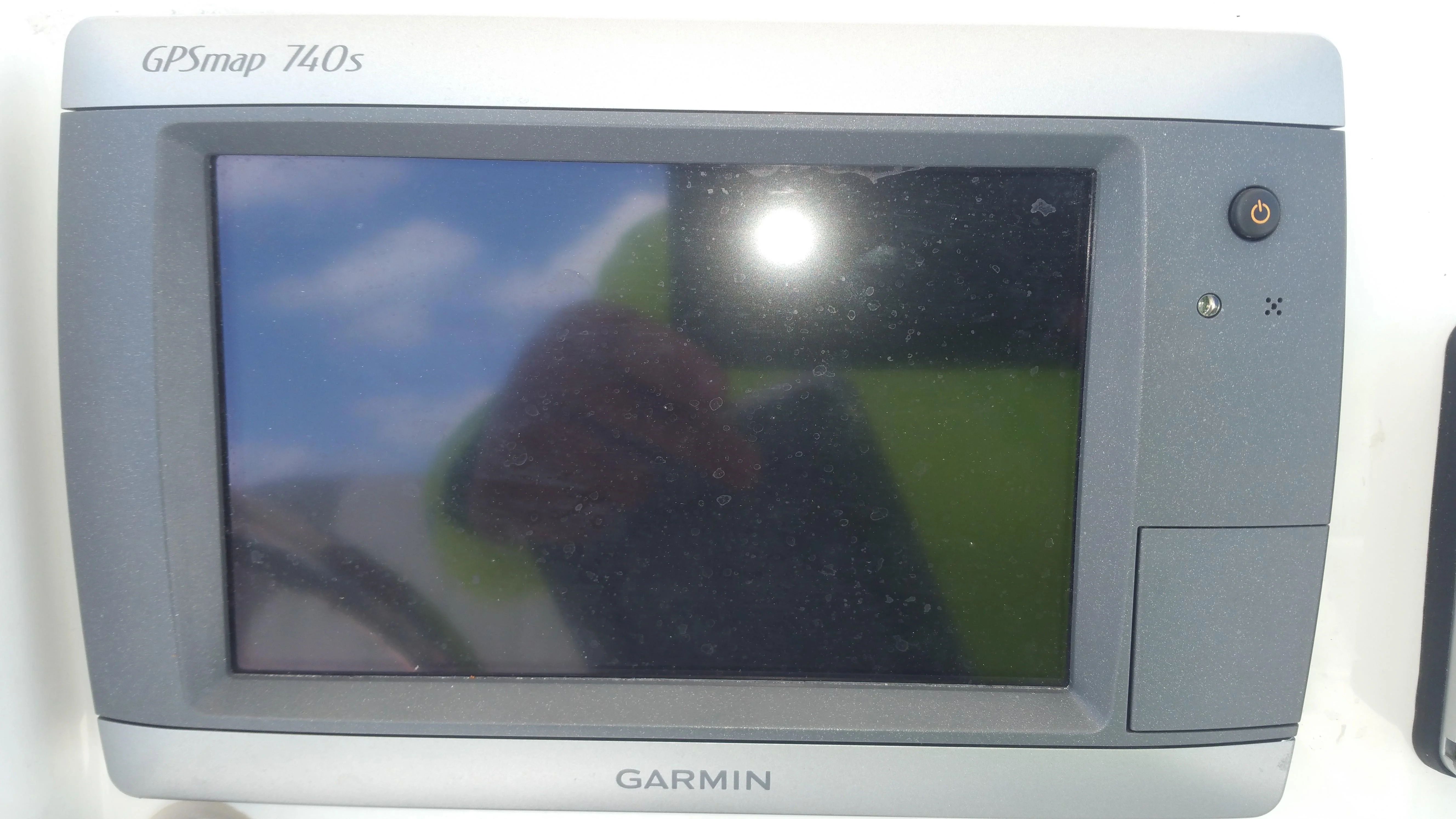 6300957