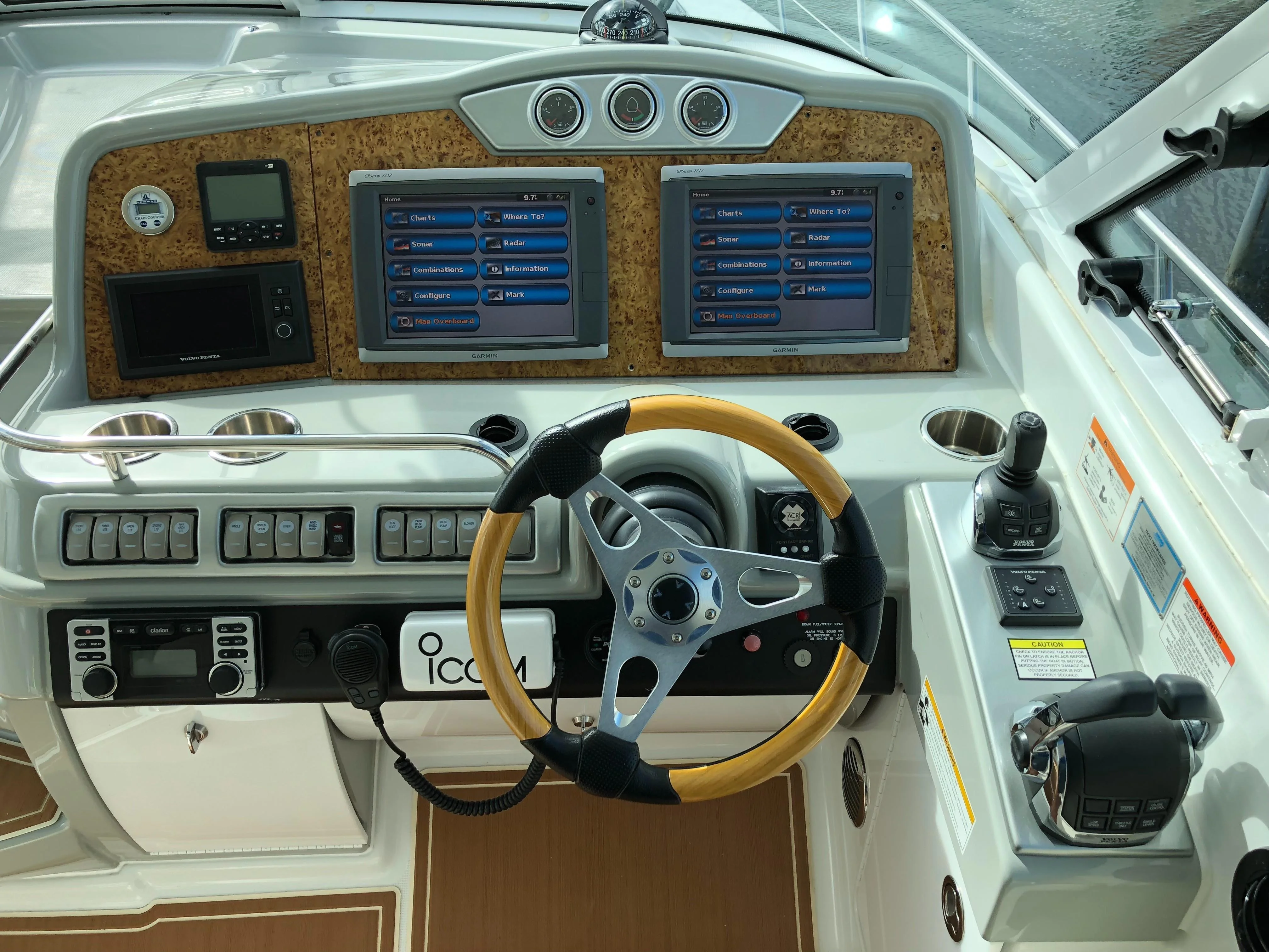 6847460
