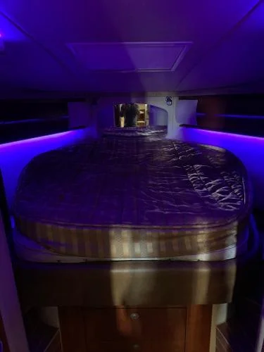 7571273