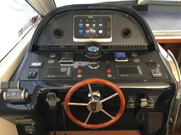 6567749
