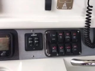 6381572