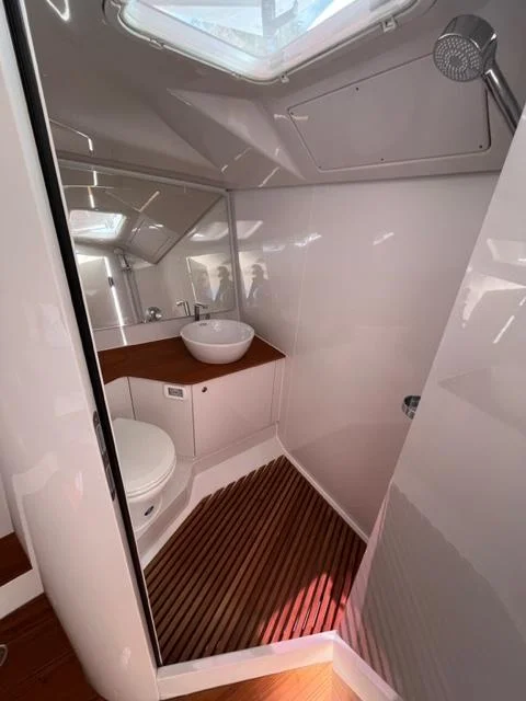 8932728