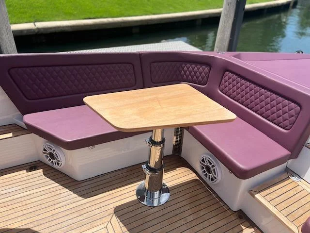 8932728