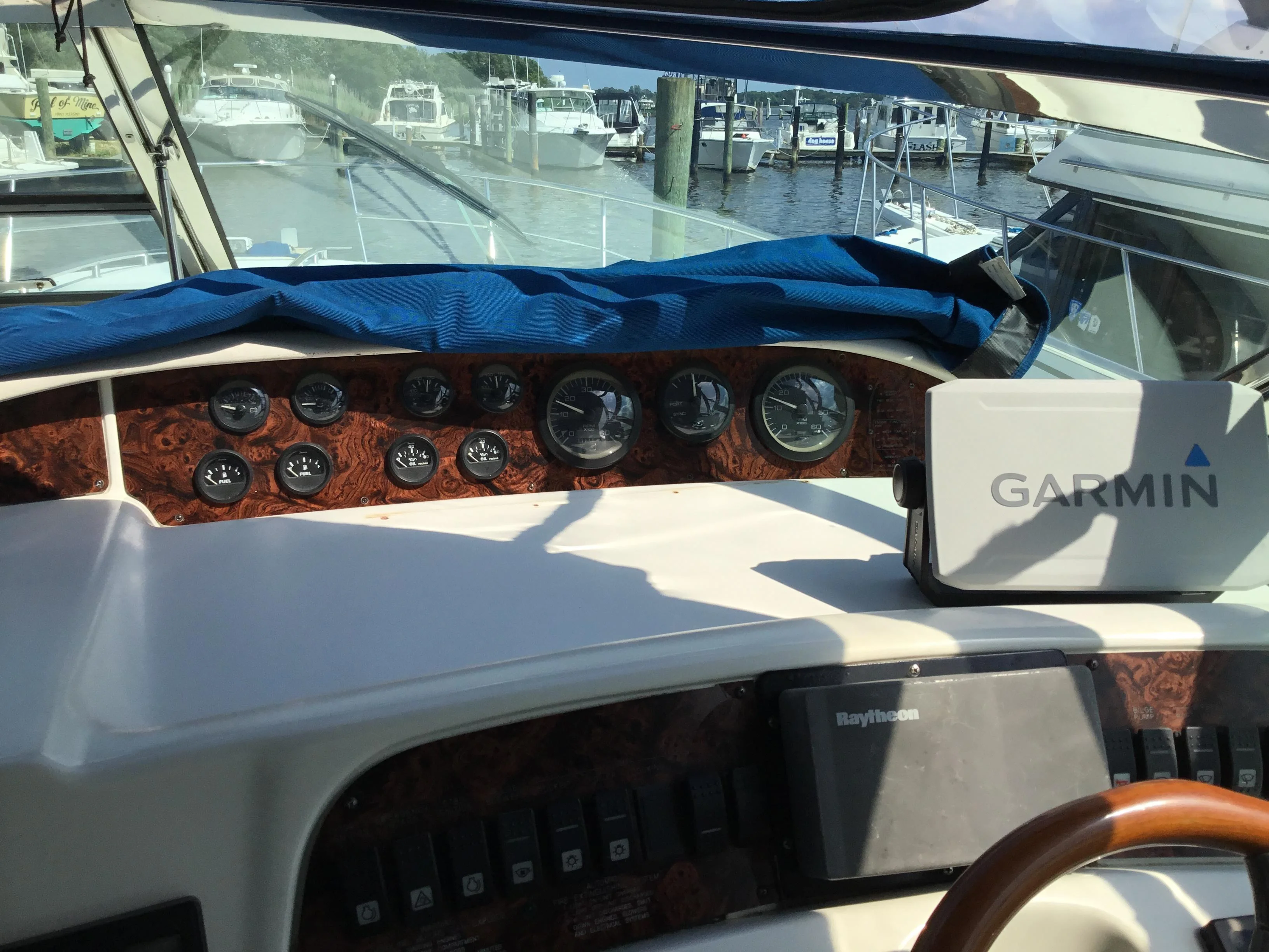 7541227