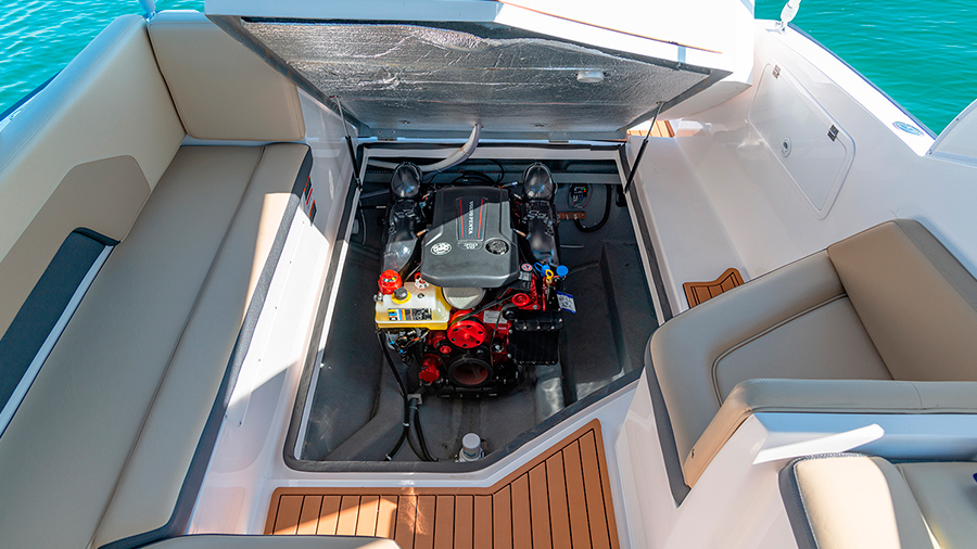 Ventura V300 Crossover boat