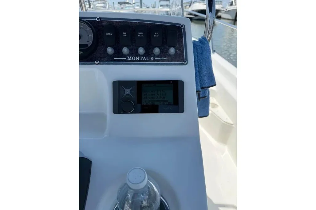 10284082